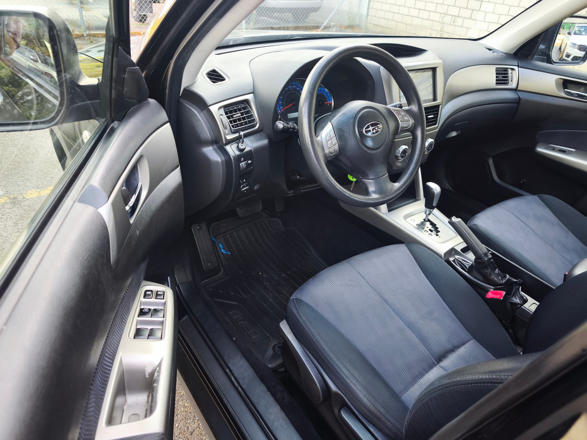 SUBARU Forester 2.0XS Comfort Celebration Automatic-image-9
