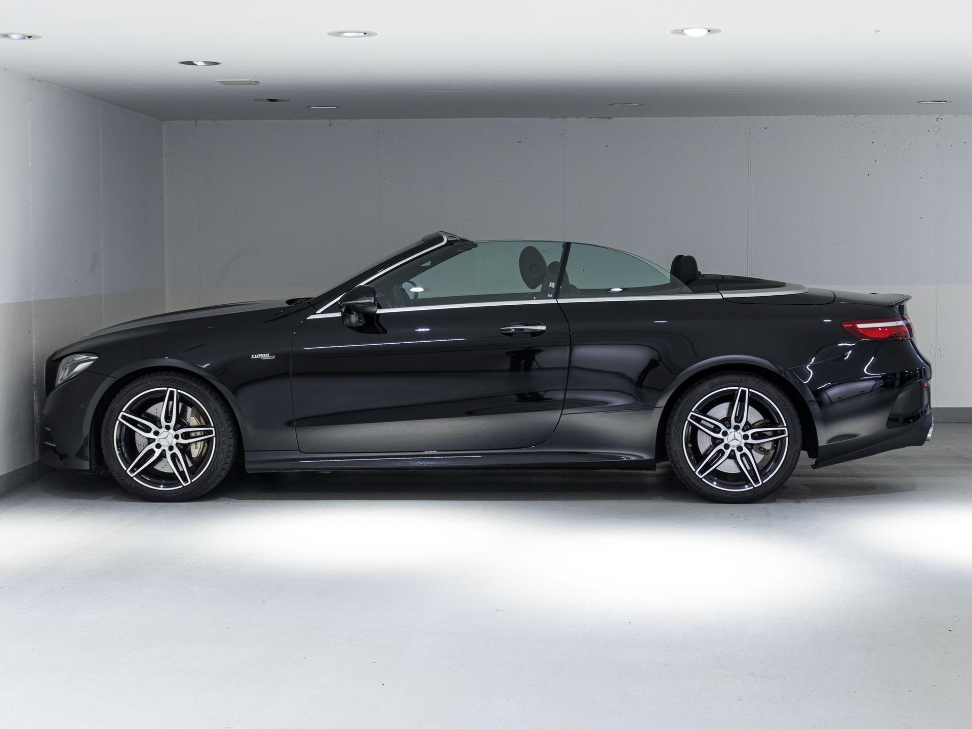MERCEDES-BENZ E 53 AMG 4MATIC+ Cabriolet-image-4