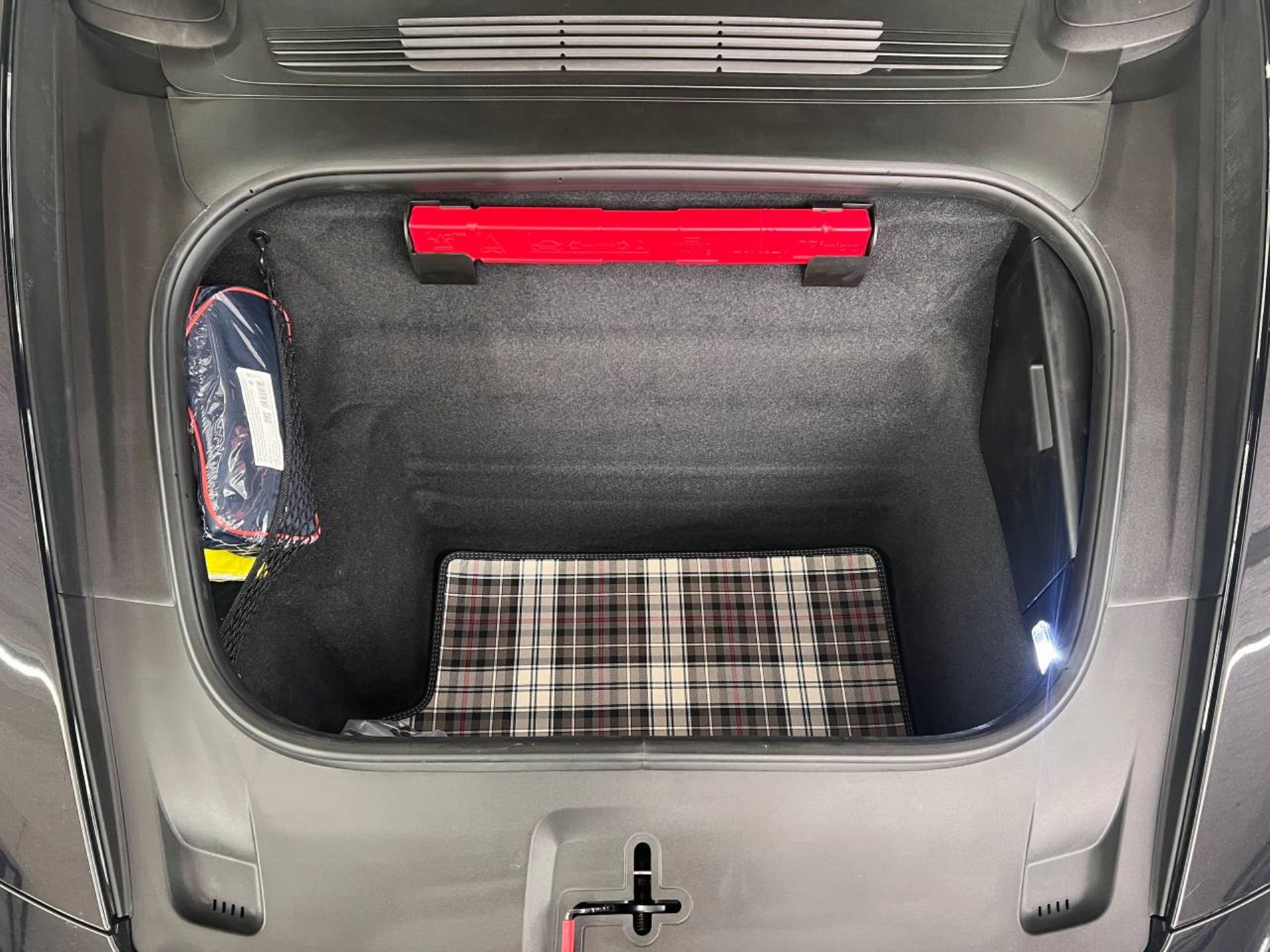 PORSCHE 911 Turbo 50 Jahre-image-13