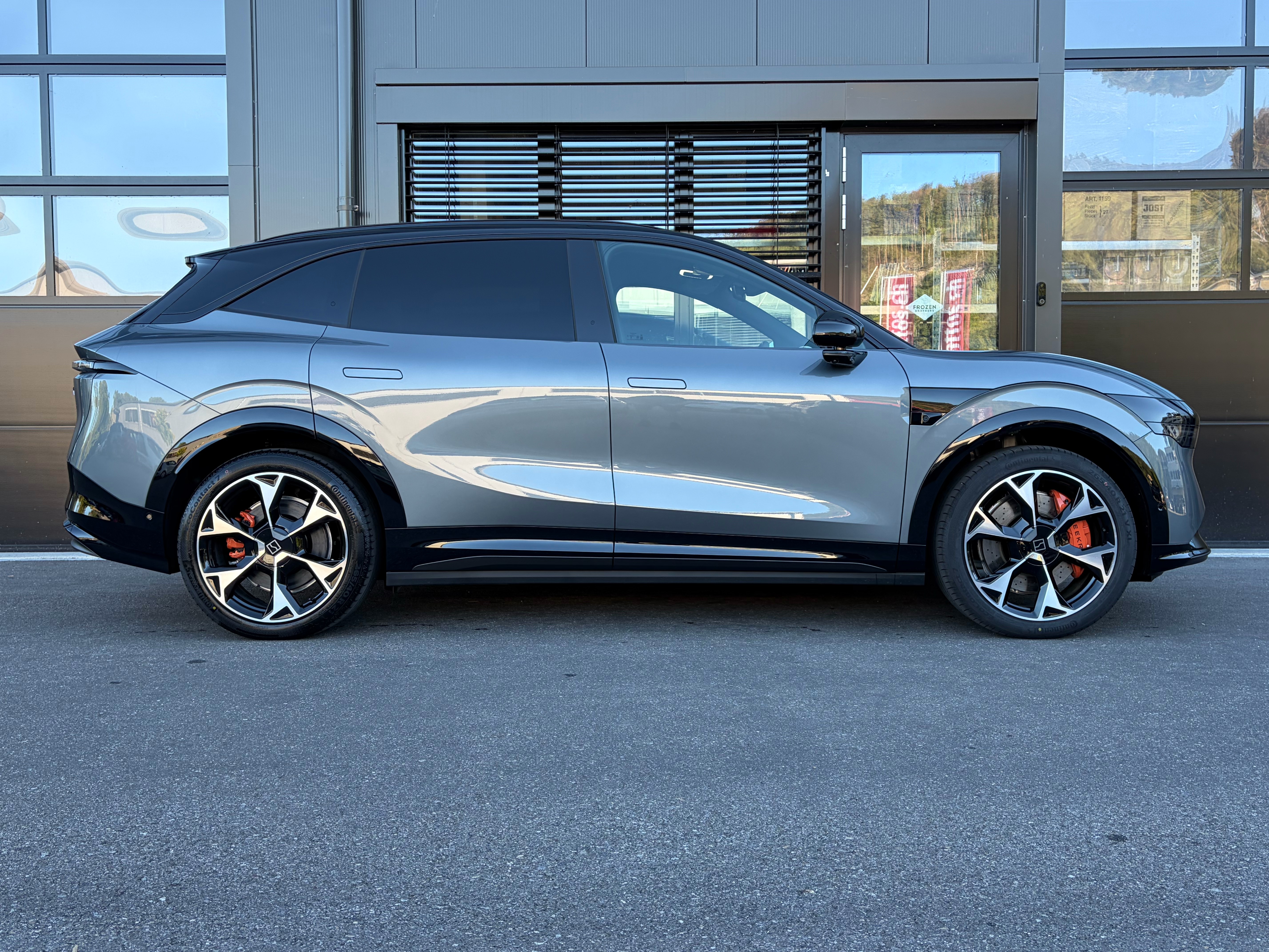 Car photo
