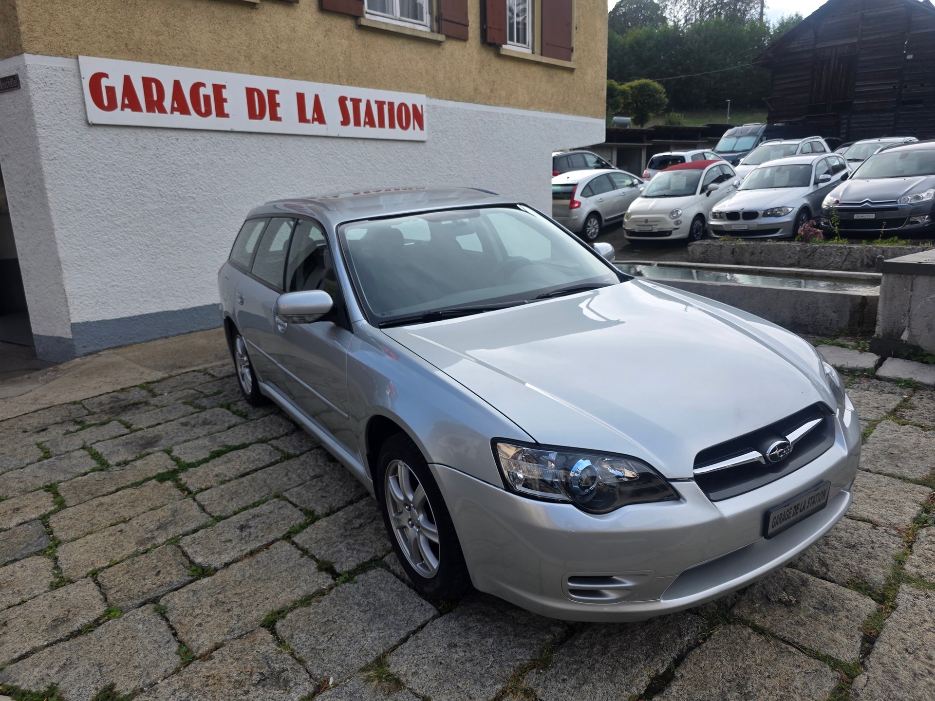 SUBARU Legacy 2.0i AWD-image-2