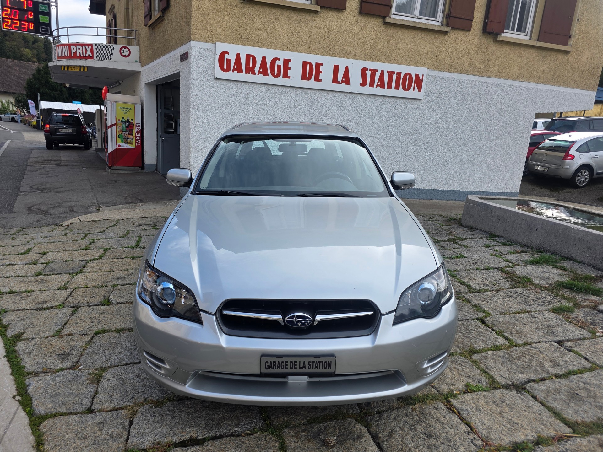 SUBARU Legacy 2.0i AWD-image-1