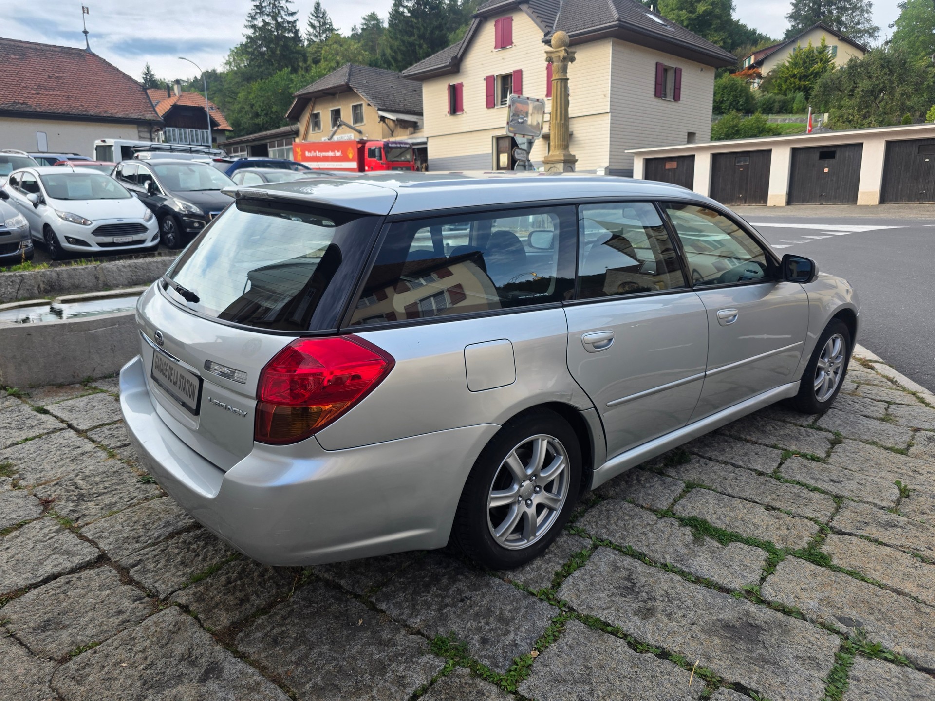 SUBARU Legacy 2.0i AWD-image-3