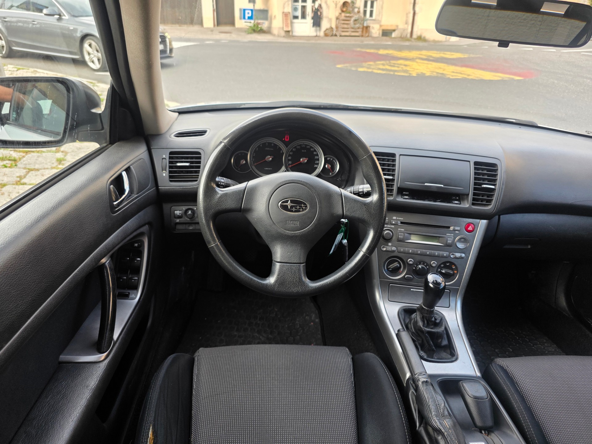 SUBARU Legacy 2.0i AWD-image-7