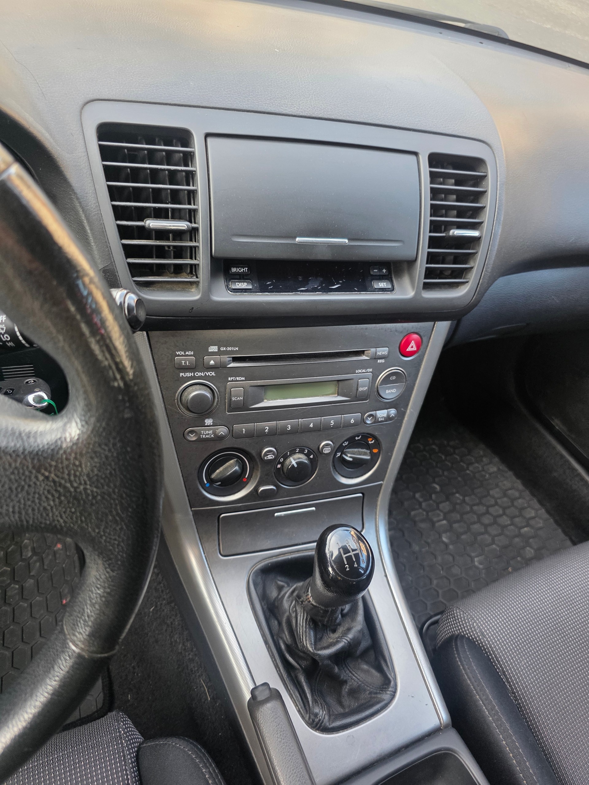 SUBARU Legacy 2.0i AWD-image-8