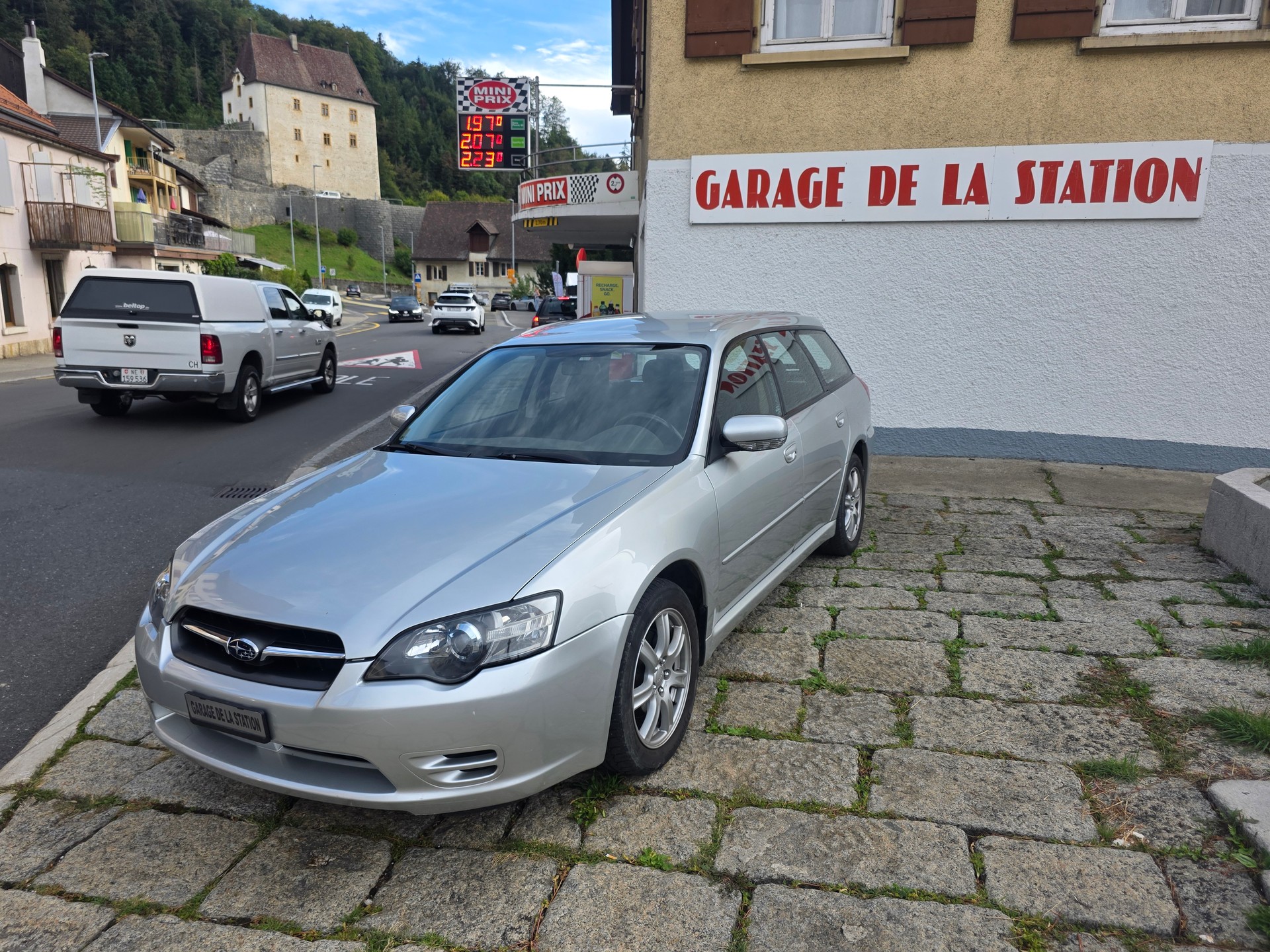 SUBARU Legacy 2.0i AWD-image-0