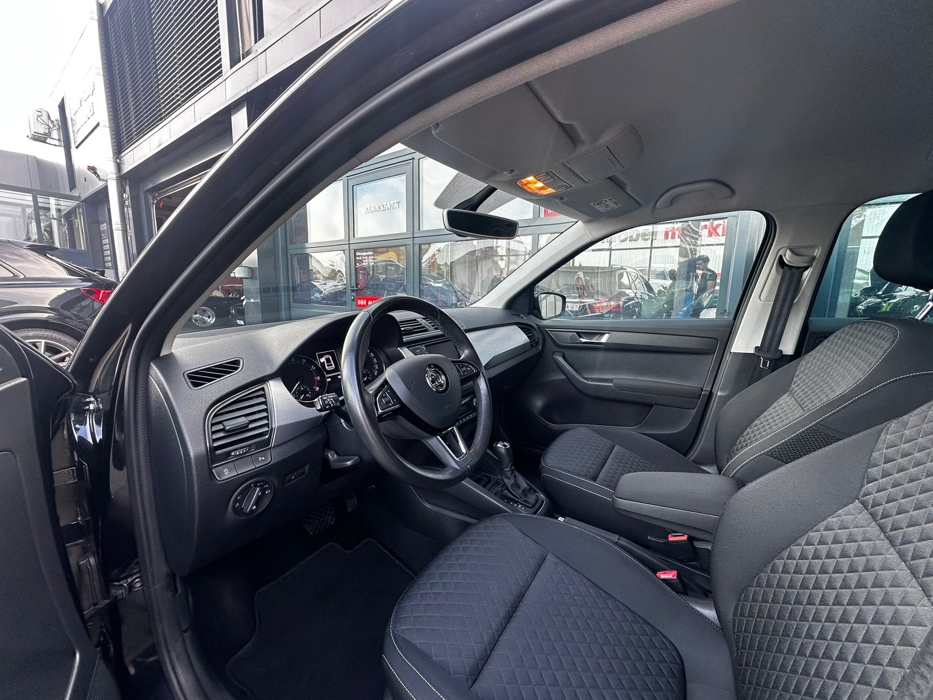 SKODA Fabia 1.0 TSI Style DSG-image-6