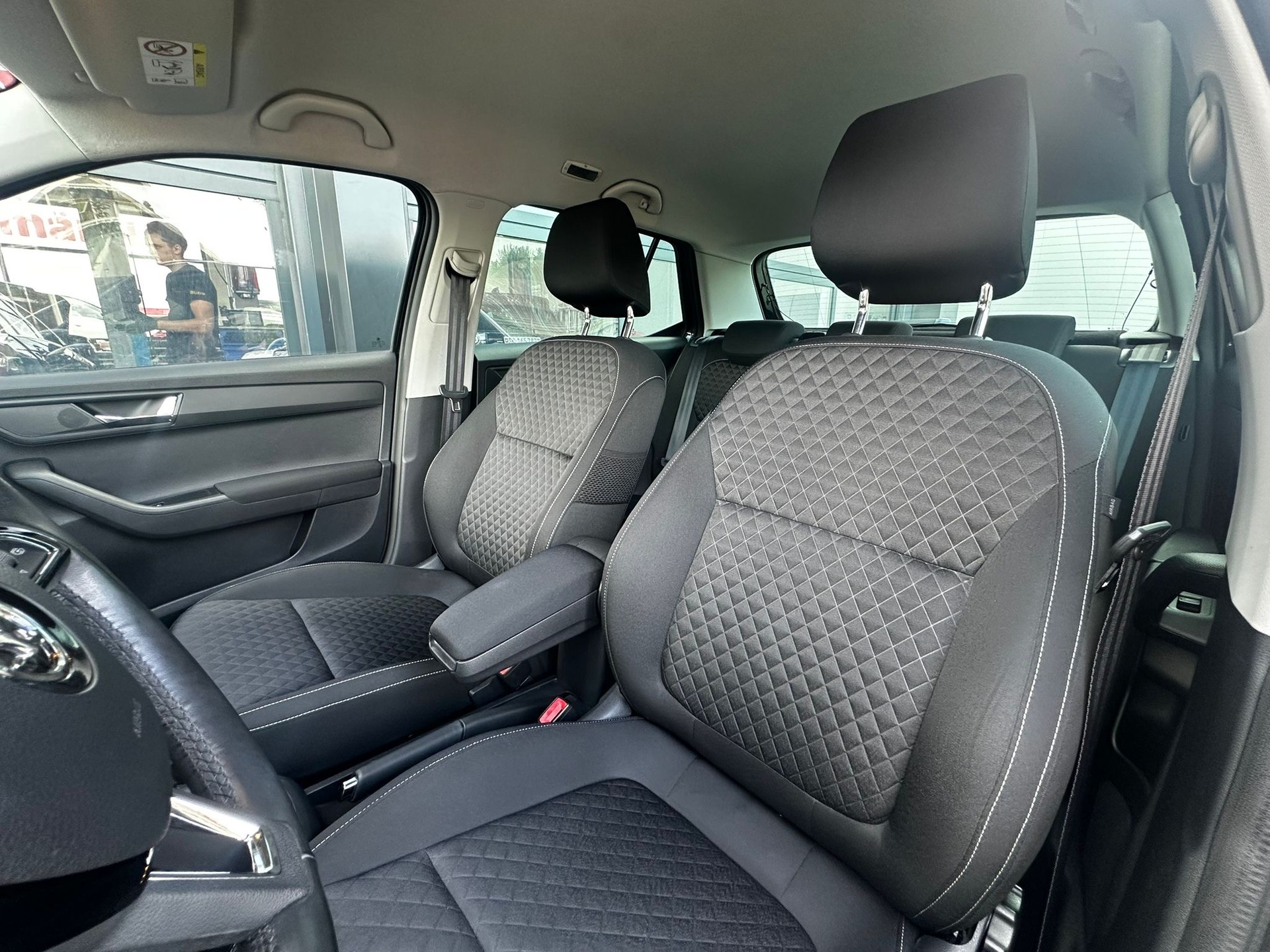 SKODA Fabia 1.0 TSI Style DSG-image-7
