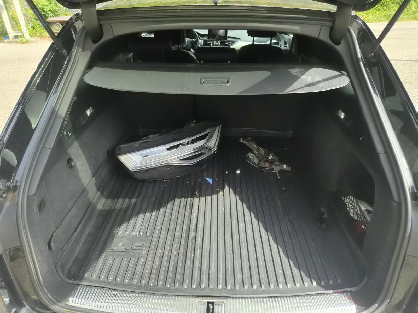 AUDI A6 Avant 2.0 TDI Attraction S-tronic-image-6