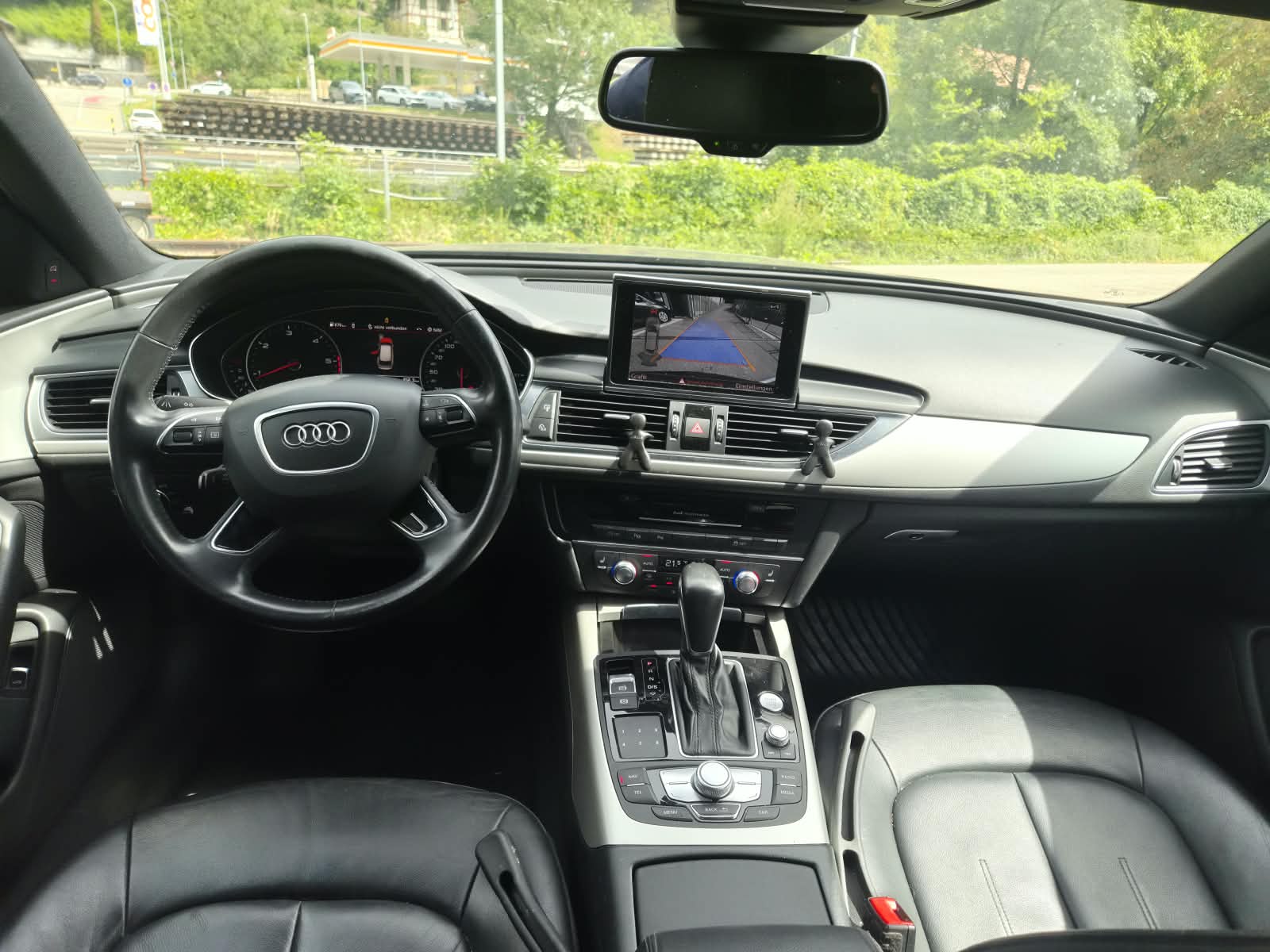 AUDI A6 Avant 2.0 TDI Attraction S-tronic-image-5