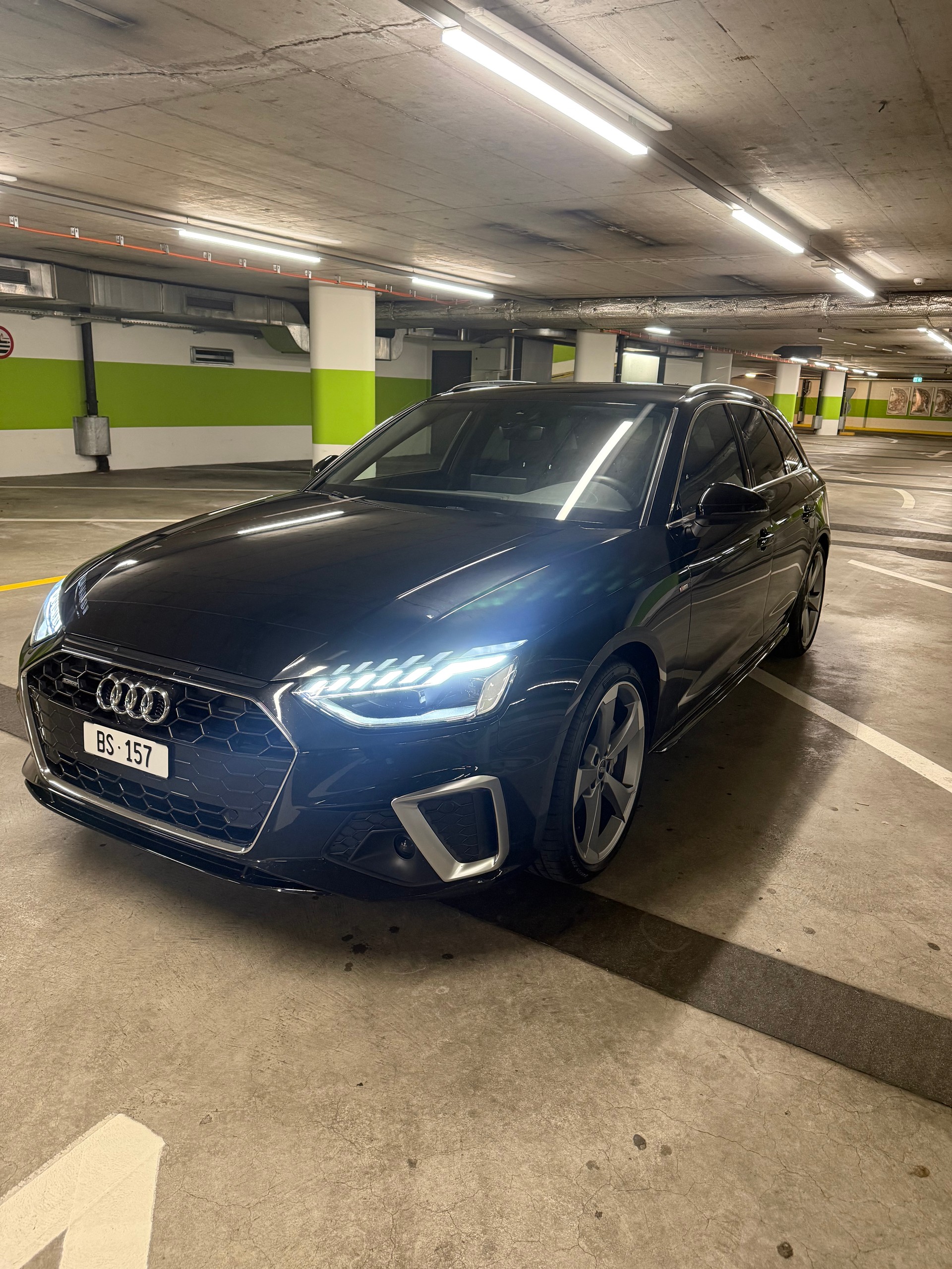 AUDI 2.0 40 TDI S Line Attraction quattro S-Tronic-image-2