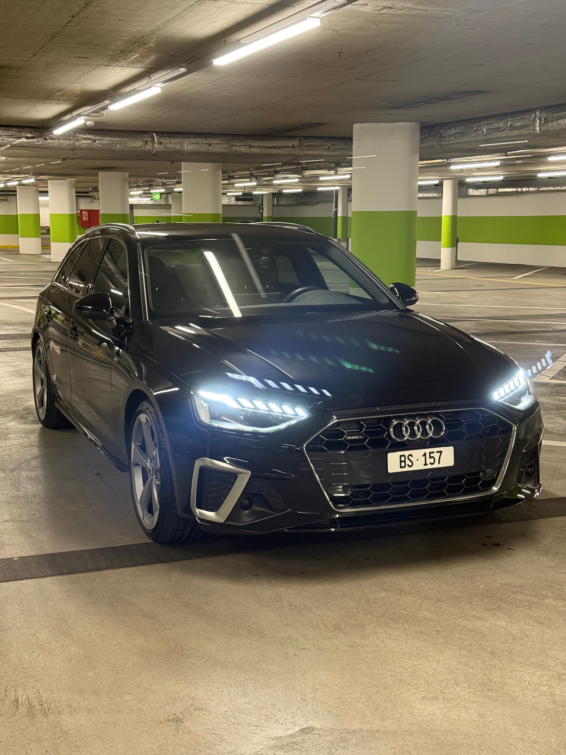 AUDI 2.0 40 TDI S Line Attraction quattro S-Tronic-image-0