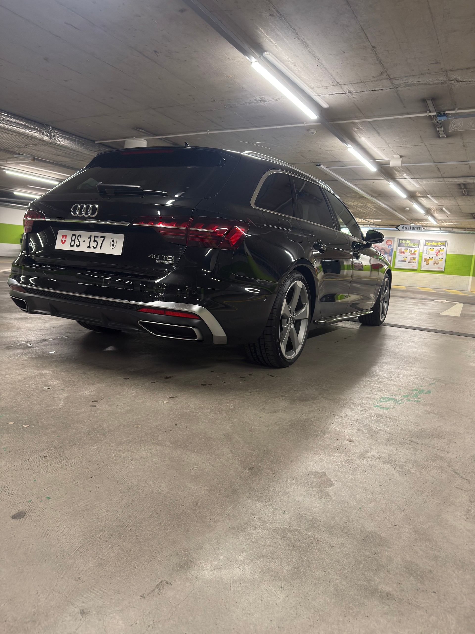 AUDI 2.0 40 TDI S Line Attraction quattro S-Tronic-image-4