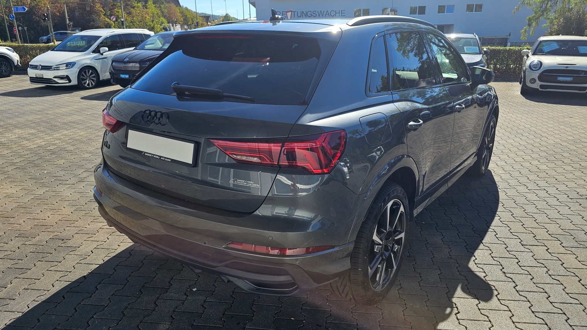 AUDI Q3 45 TFSI e S line S-tronic-image-7