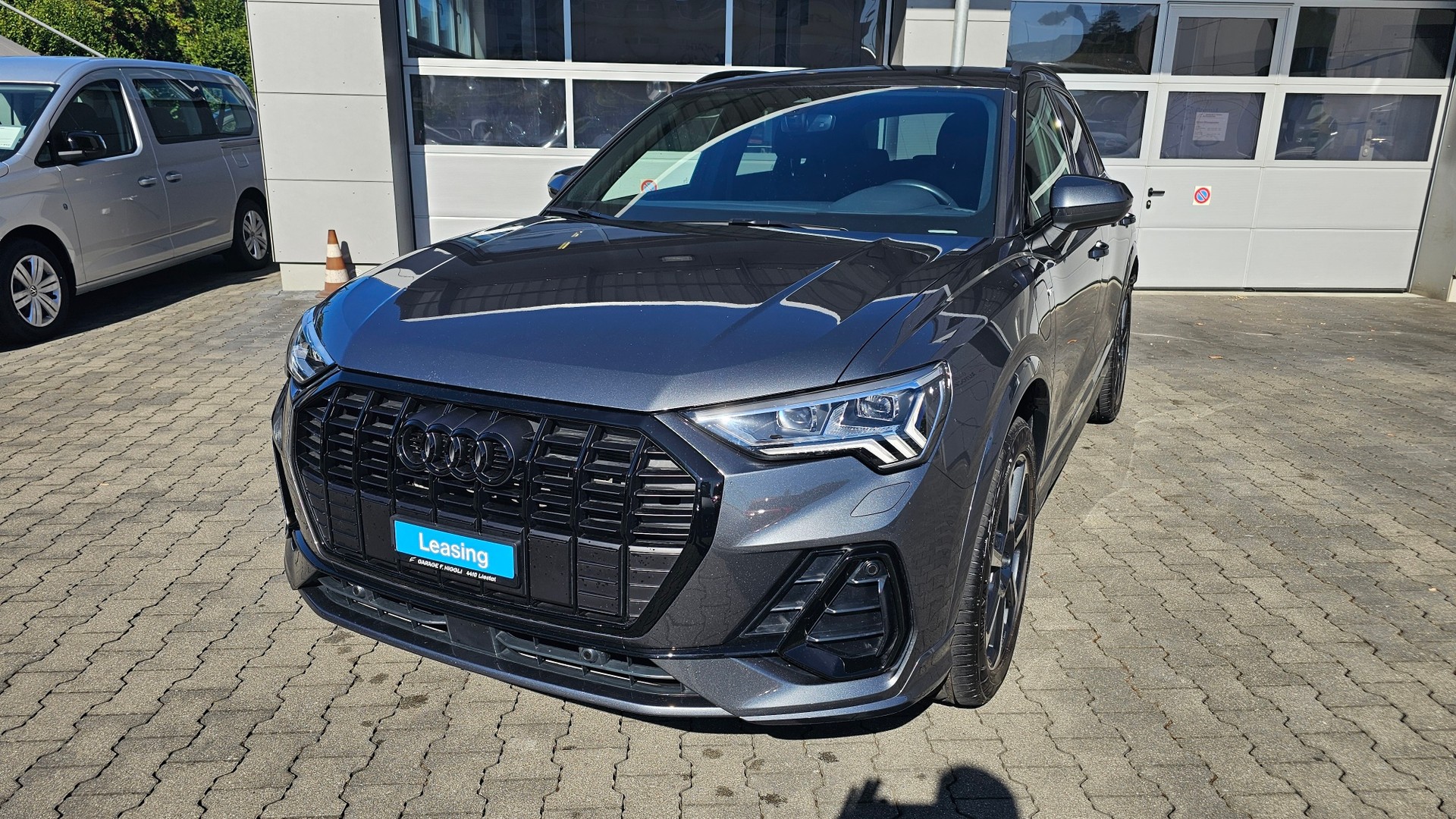 AUDI Q3 45 TFSI e S line S-tronic-image-18