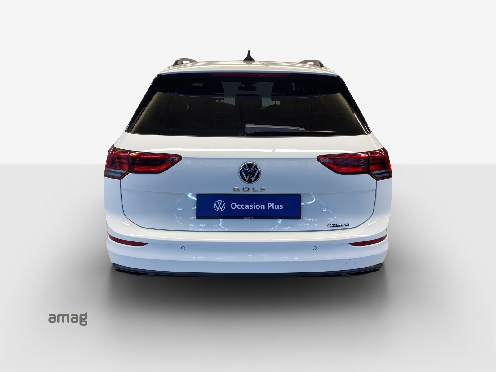 VW Golf Variant 2.0 TDI Life DSG 4Motion-image-3