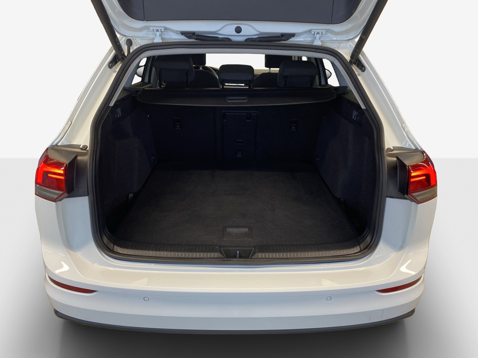 VW Golf Variant 2.0 TDI Life DSG 4Motion-image-12