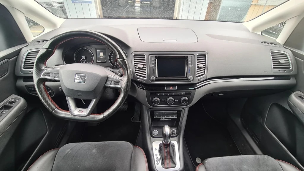 SEAT Alhambra 2.0 TDI 4Drive SWISS FR ** 7-Plätzer ** Alcantara-Leder ** Gr-Navi ** RF-Kamera ** Anh-Kupplung ** Ab MFK & Service **-image-12