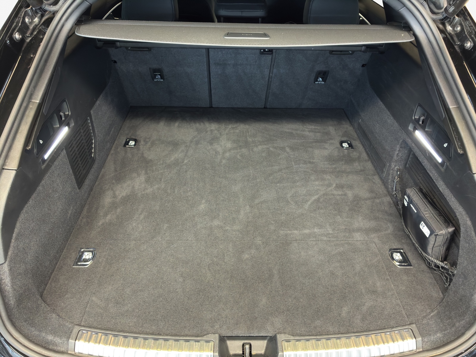 AUDI A6 Avant e-hybrid quattro 220 kW S tronic-image-12