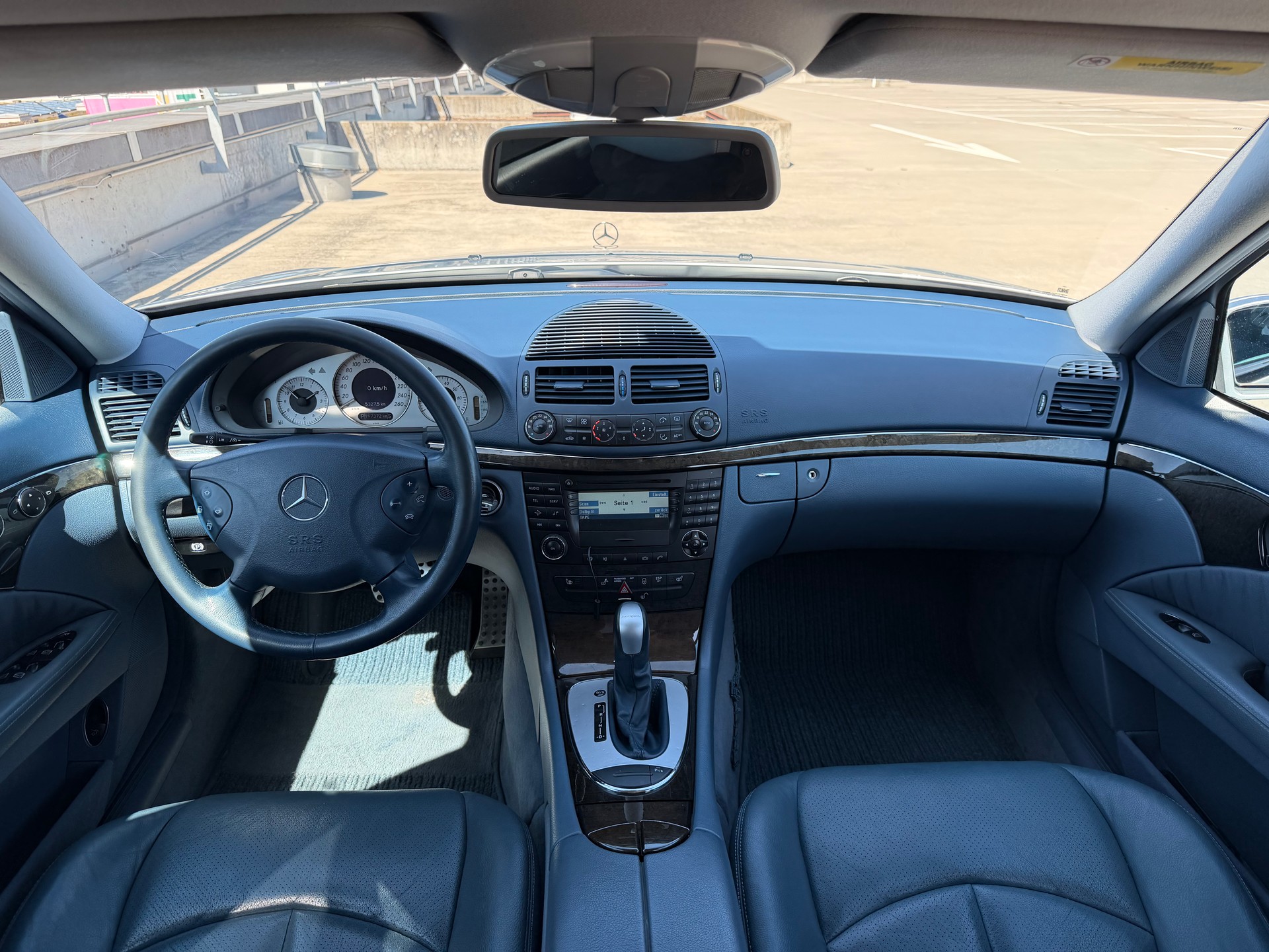MERCEDES-BENZ E 200 Kompressor Avantgarde-image-8