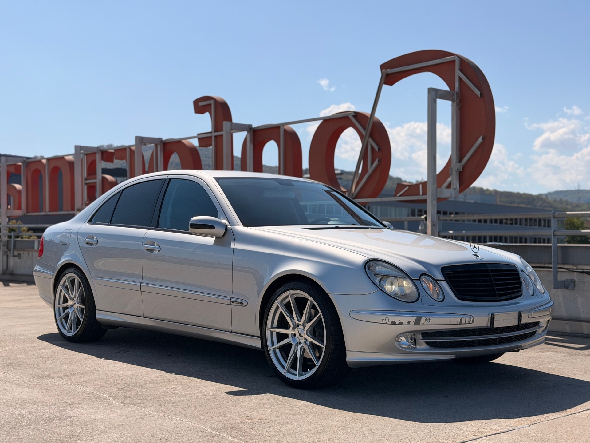 MERCEDES-BENZ E 200 Kompressor Avantgarde-image-1