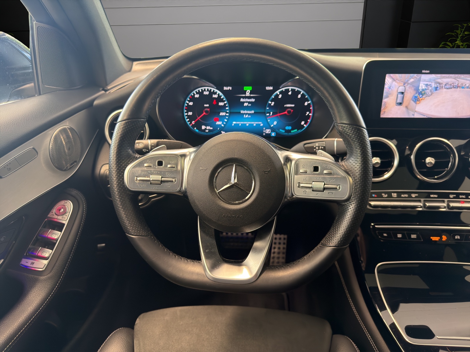 MERCEDES-BENZ GLC Coupé 300 AMG Line 4Matic 9G-Tronic-image-12