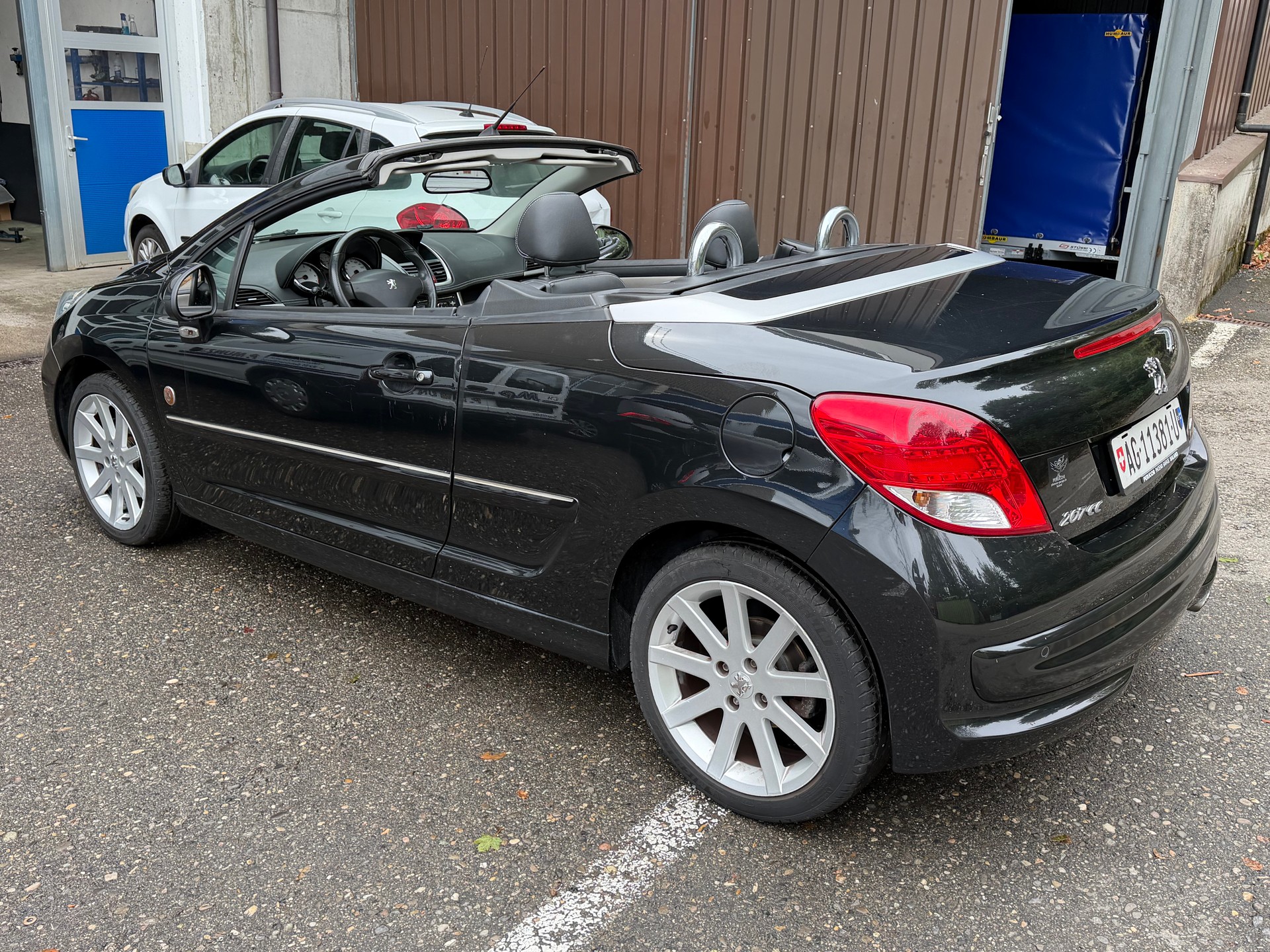 PEUGEOT 207 CC 1.6 16V Turbo Roland Garros-image-3