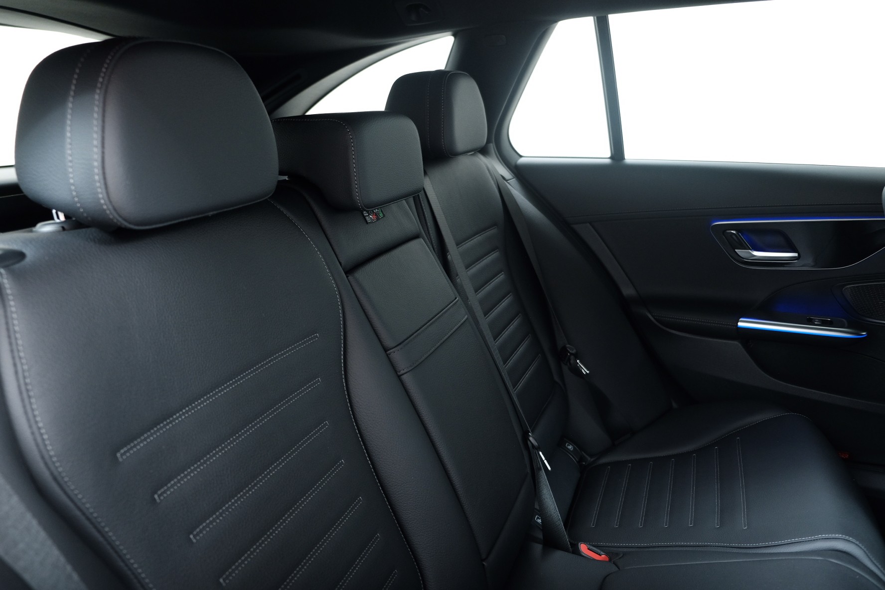 MERCEDES-BENZ C 220 d Swiss Star AMG Line 4matic S206-image-10