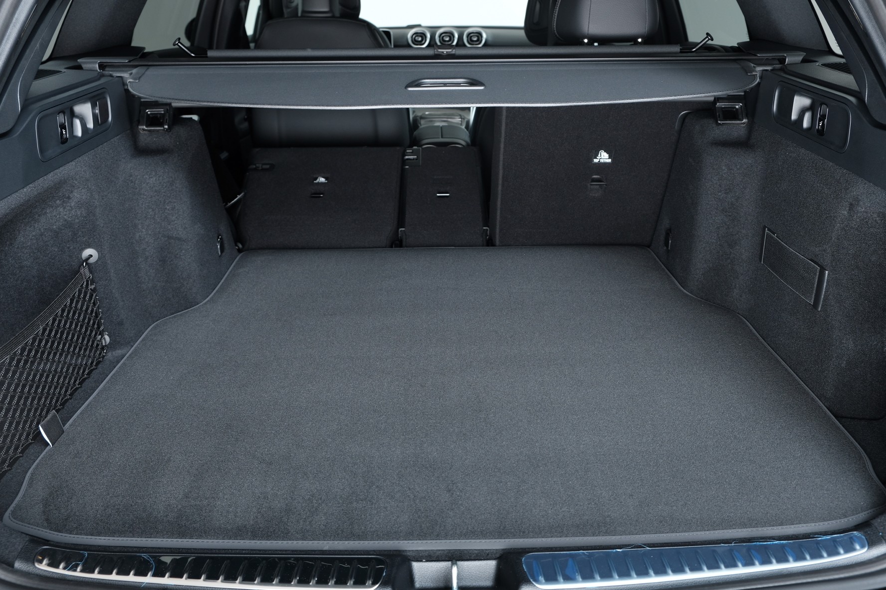 MERCEDES-BENZ C 220 d Swiss Star AMG Line 4matic S206-image-12