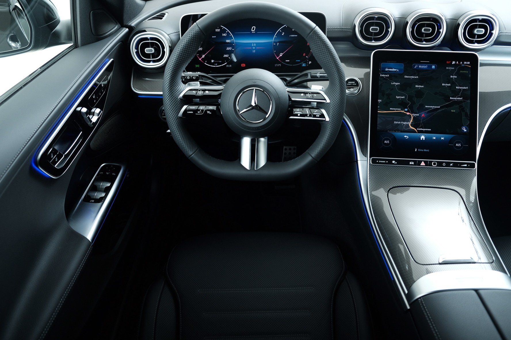 MERCEDES-BENZ C 220 d Swiss Star AMG Line 4matic S206-image-6