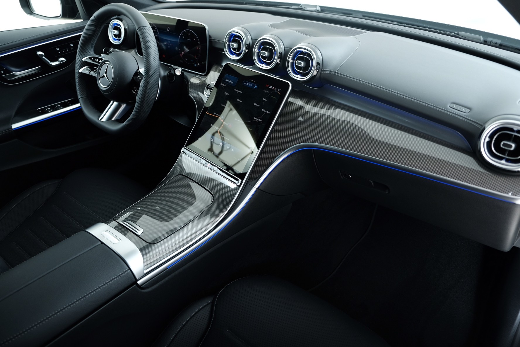 MERCEDES-BENZ C 220 d Swiss Star AMG Line 4matic S206-image-5