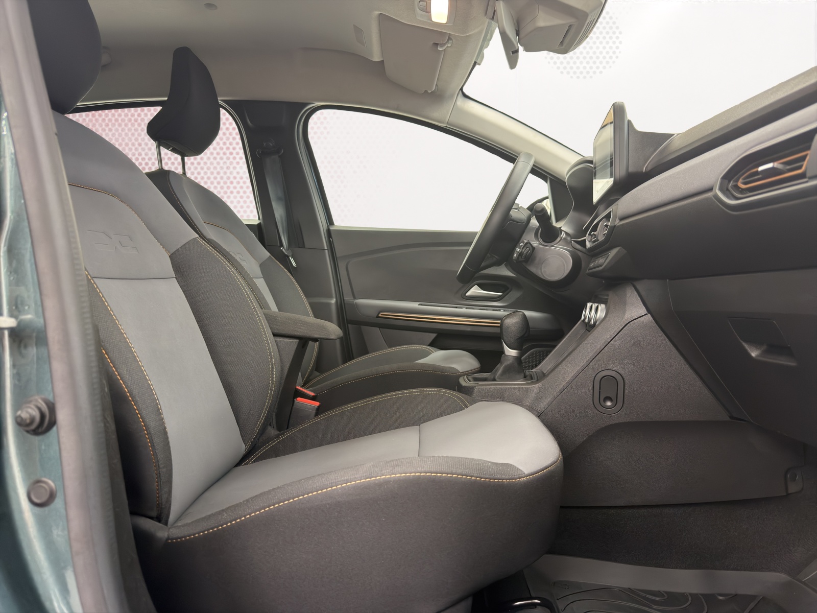 DACIA Sandero Stepway TCe 90 Extreme+ CVT-image-11
