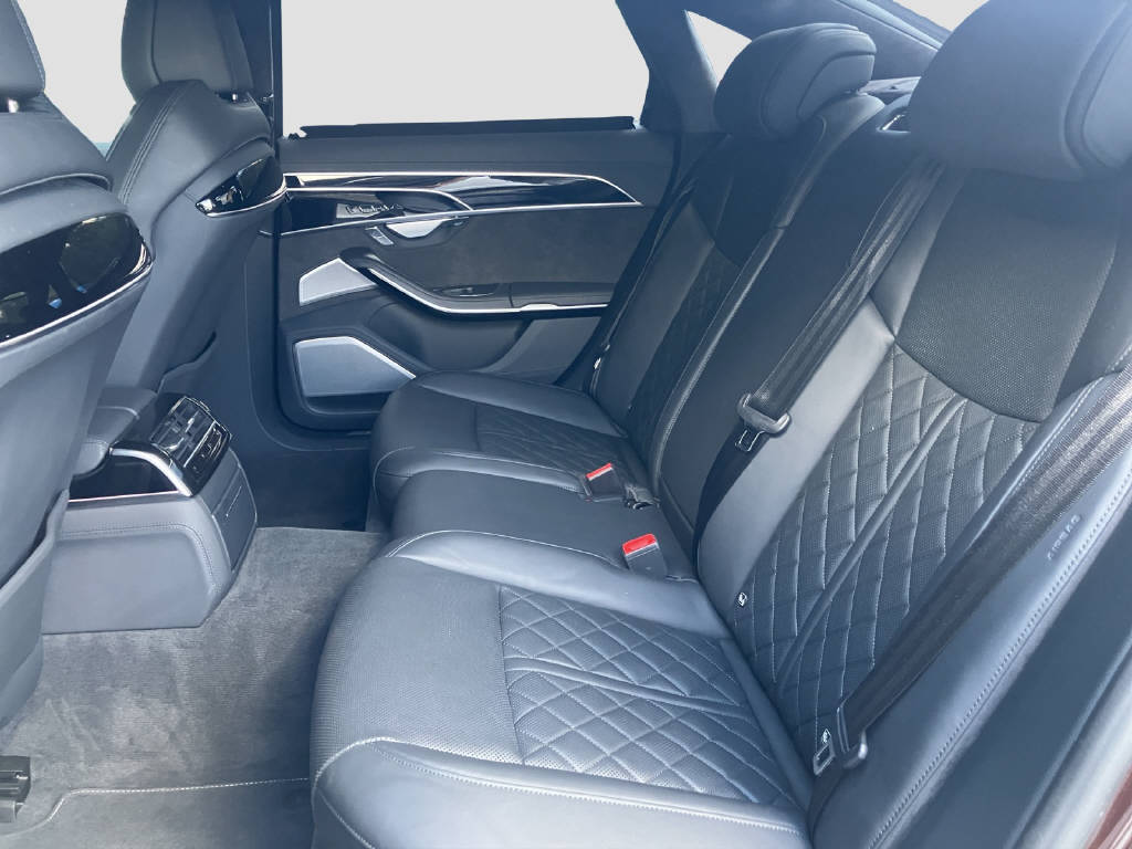 AUDI A8 3.0 55 TFSI quattro T-Tronic-image-11