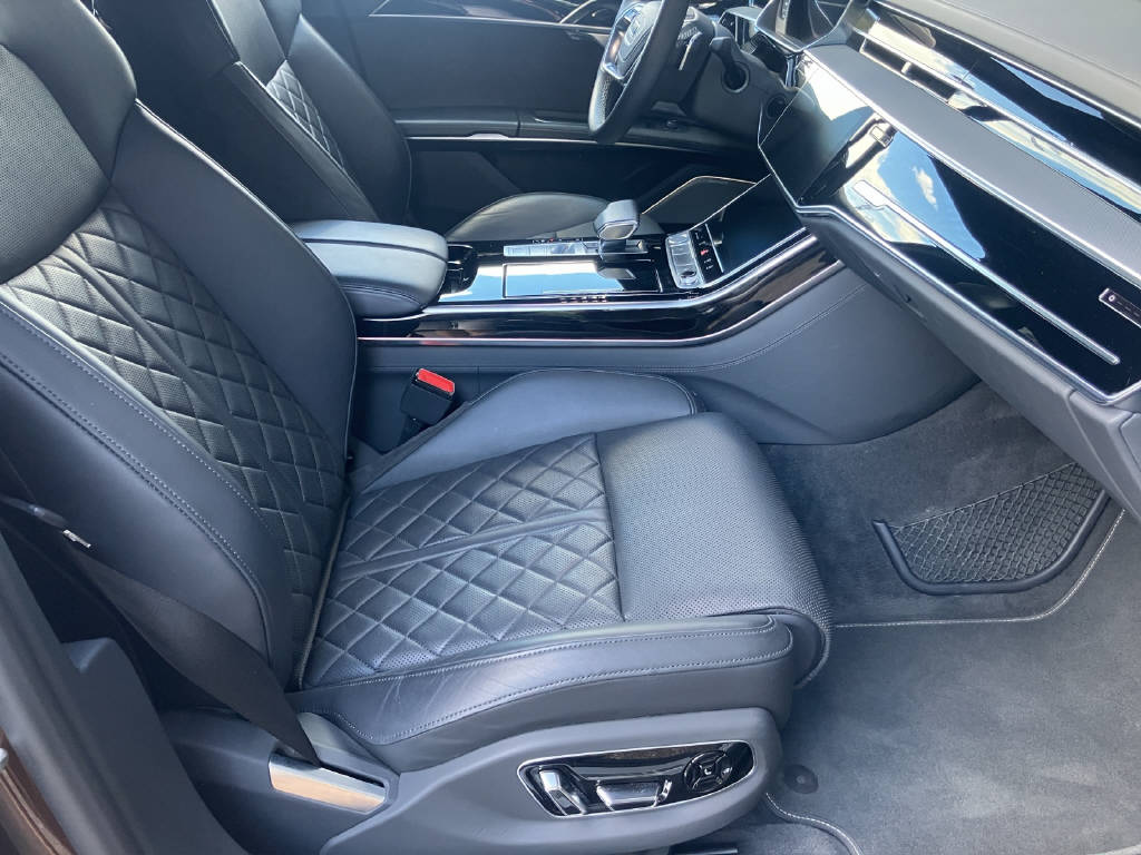 AUDI A8 3.0 55 TFSI quattro T-Tronic-image-13