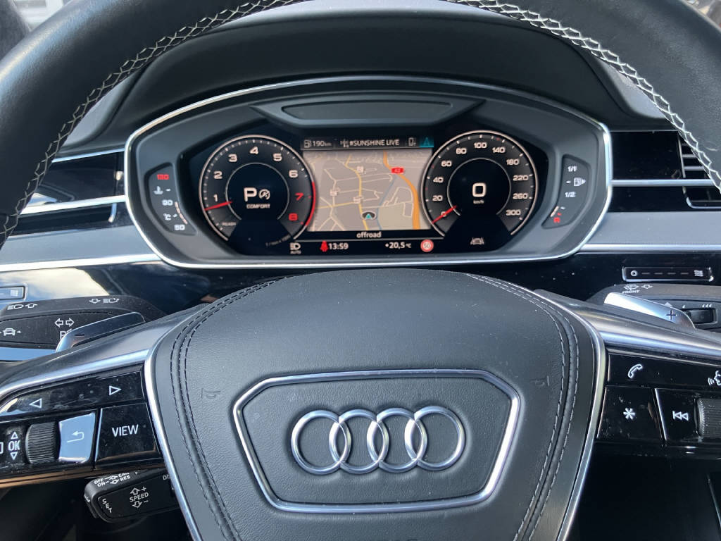 AUDI A8 3.0 55 TFSI quattro T-Tronic-image-16