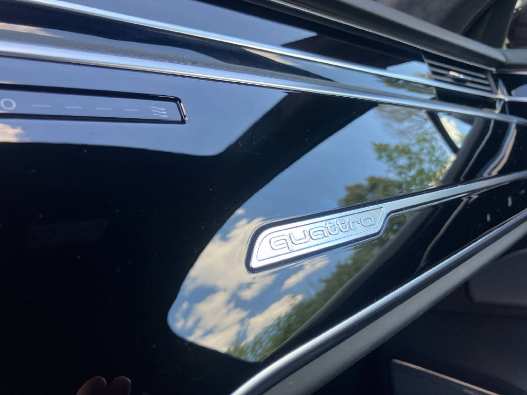AUDI A8 3.0 55 TFSI quattro T-Tronic-image-23