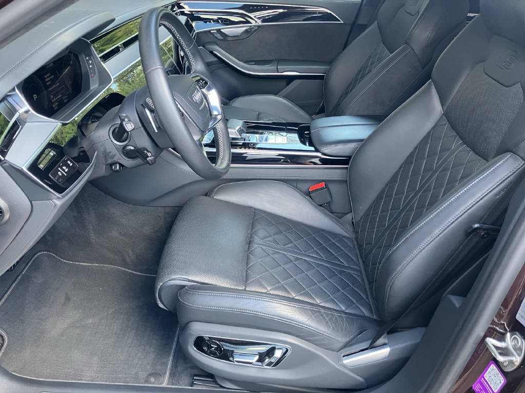 AUDI A8 3.0 55 TFSI quattro T-Tronic-image-10