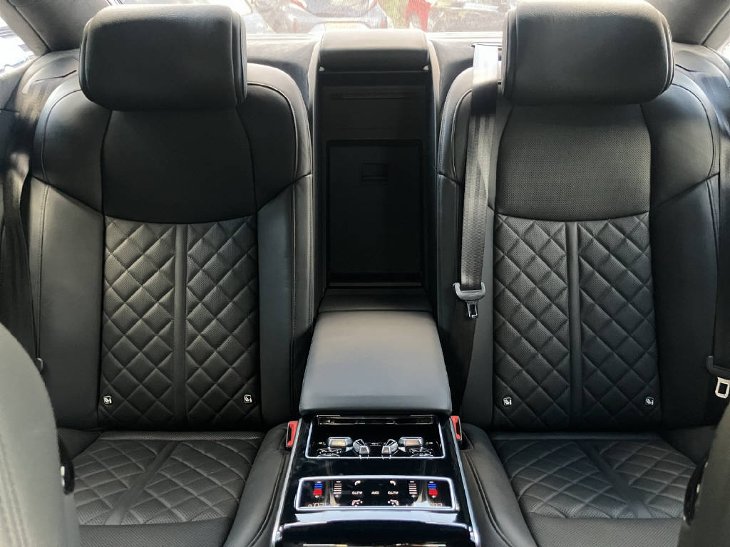 AUDI A8 3.0 55 TFSI quattro T-Tronic-image-22