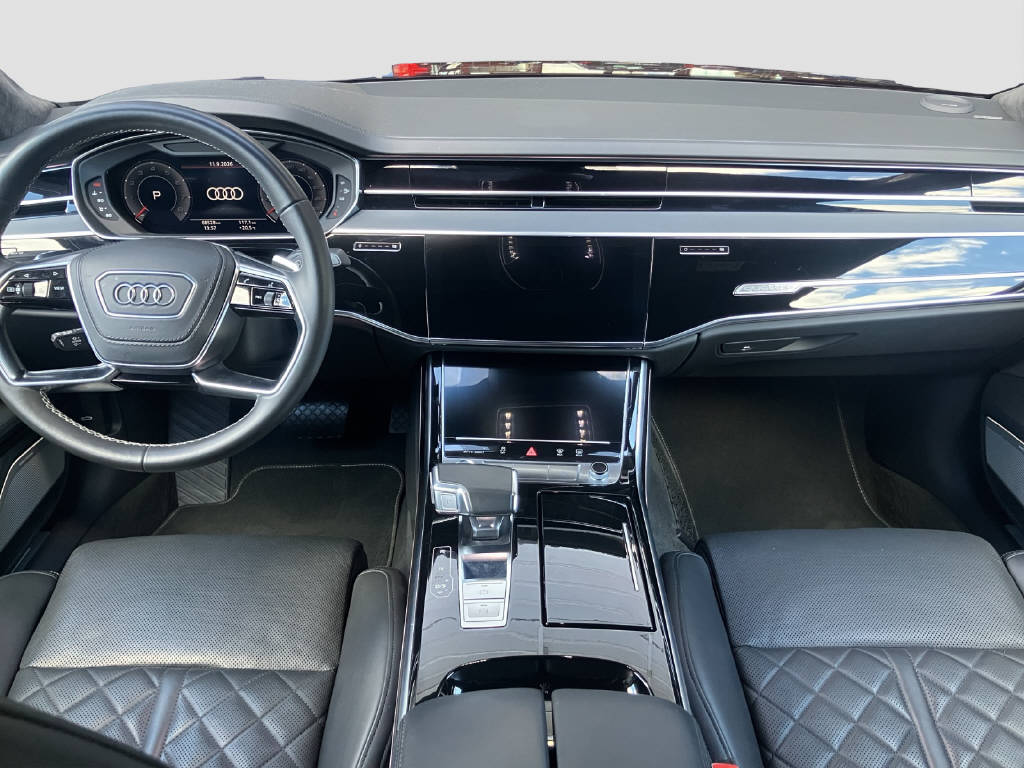 AUDI A8 3.0 55 TFSI quattro T-Tronic-image-9