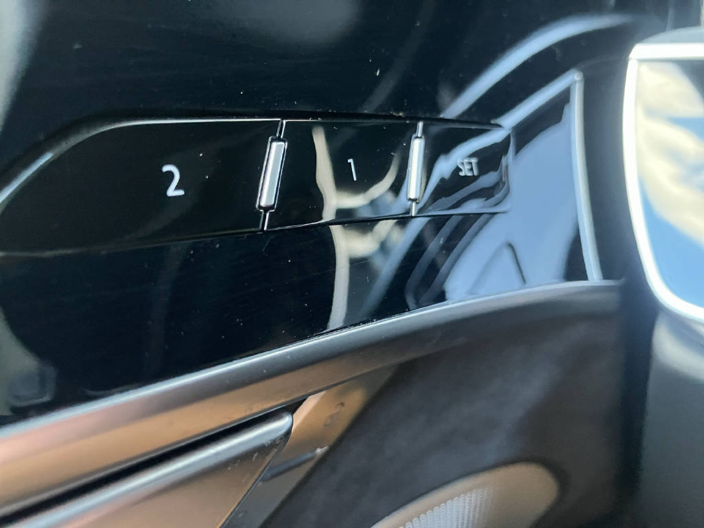 AUDI A8 3.0 55 TFSI quattro T-Tronic-image-17