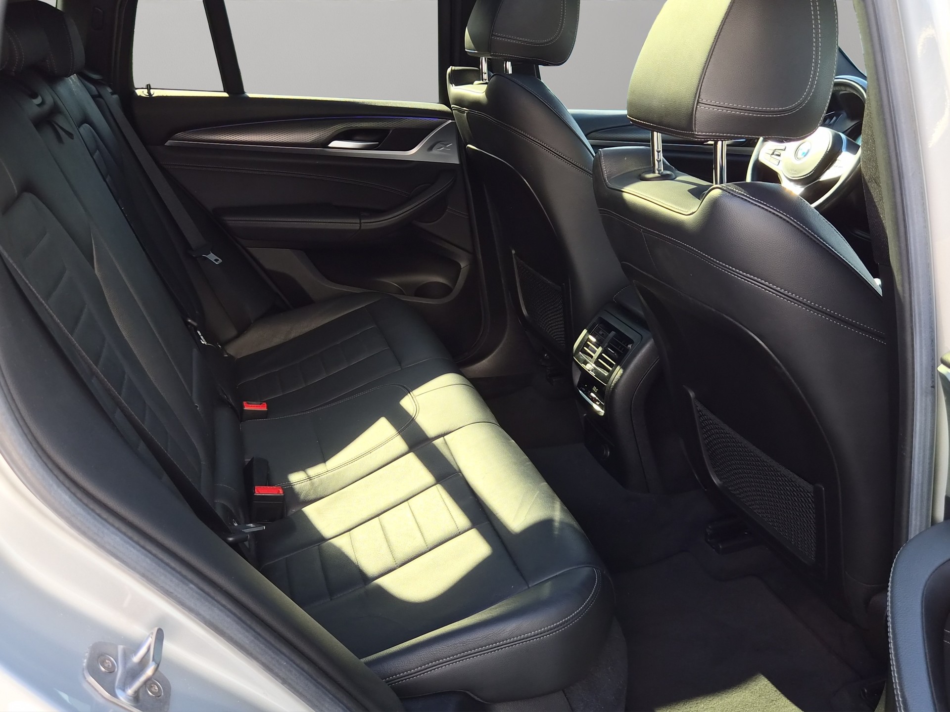 BMW X4 xDrive 30d M Sport X Steptronic-image-19