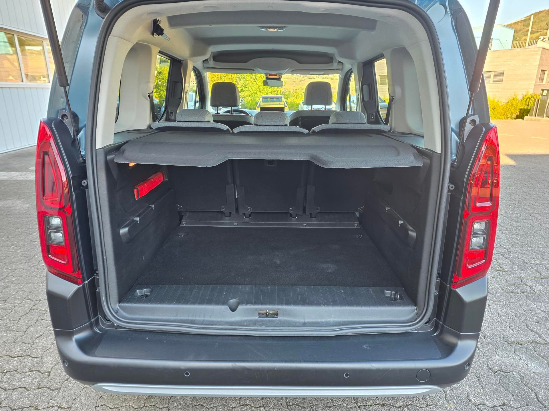 CITROEN Berlingo 1.5 BlueHDi 130 Max XTR-image-8