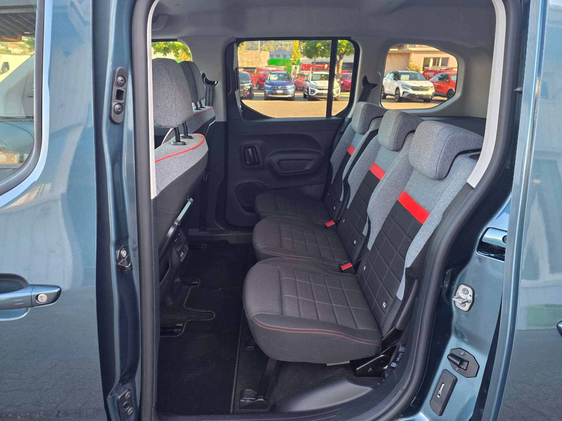CITROEN Berlingo 1.5 BlueHDi 130 Max XTR-image-6