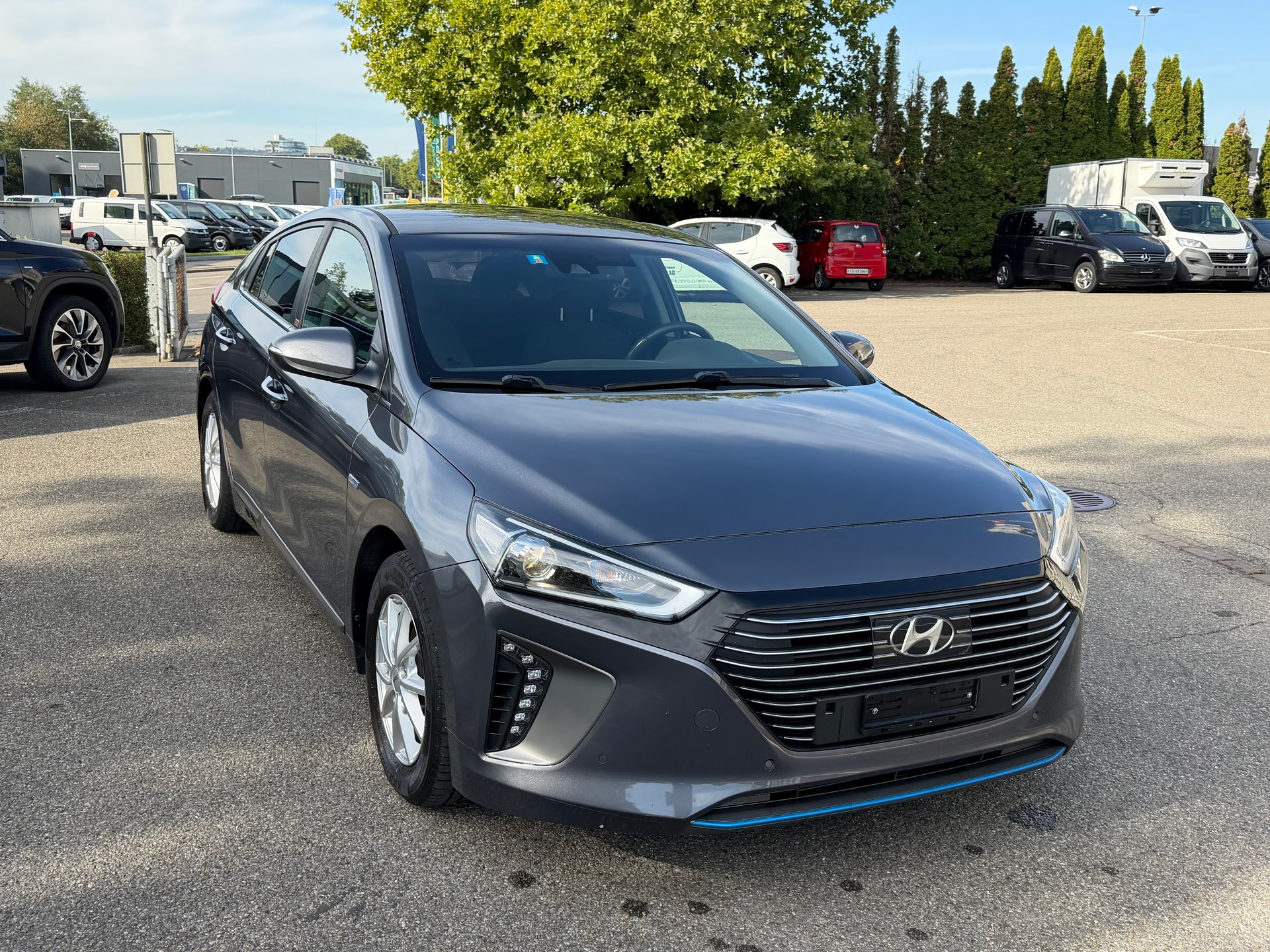 HYUNDAI Ioniq 1.6 GDi HEV Launch Plus DCT-image-5