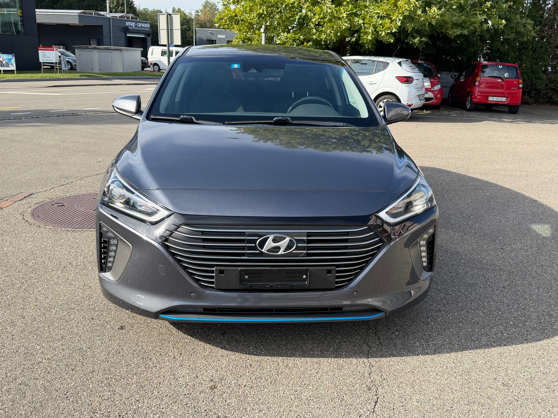 HYUNDAI Ioniq 1.6 GDi HEV Launch Plus DCT-image-1