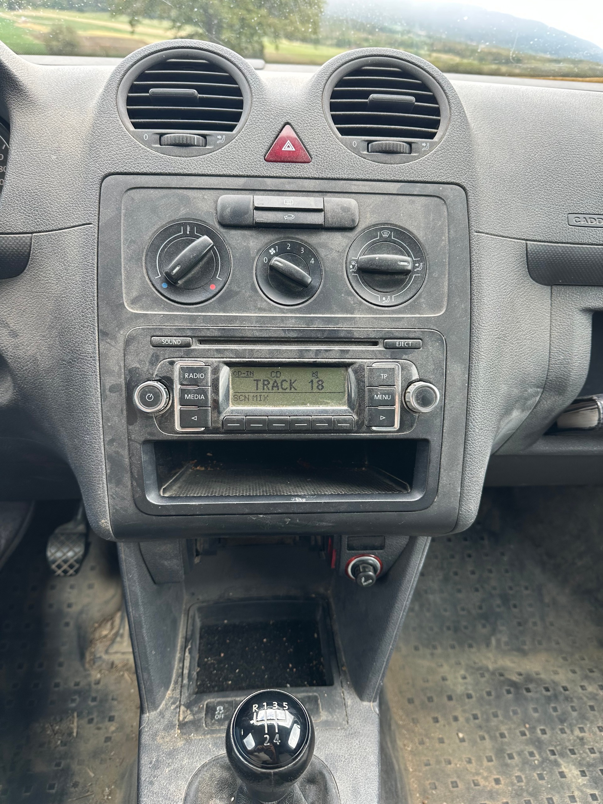 VW Caddy 1.2 TSI-image-5