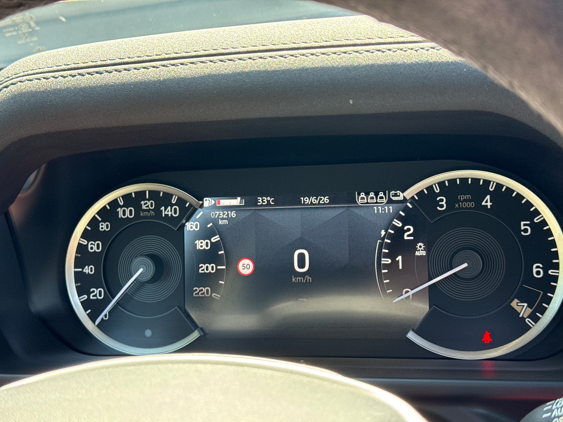 LAND ROVER Defender 110 P400e Si4 PHEV HSE AT8-image-9