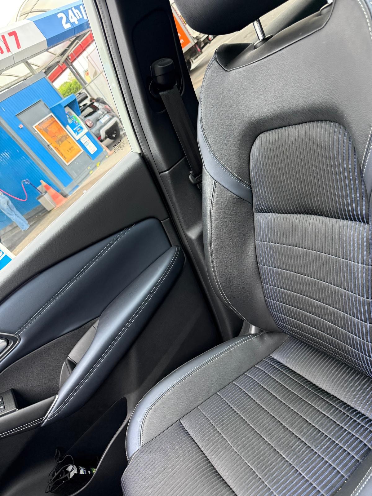 NISSAN Qashqai 1.3 DIG-T MHEV Tekna Xtronic 4x4-image-8