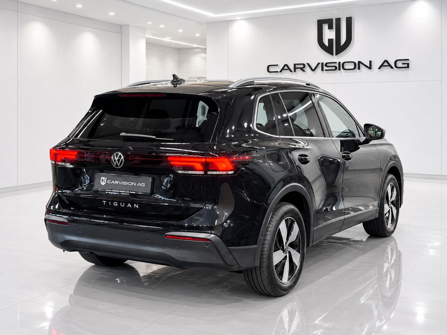 VW Tiguan 2.0 TDI SCR Life DSG-image-6