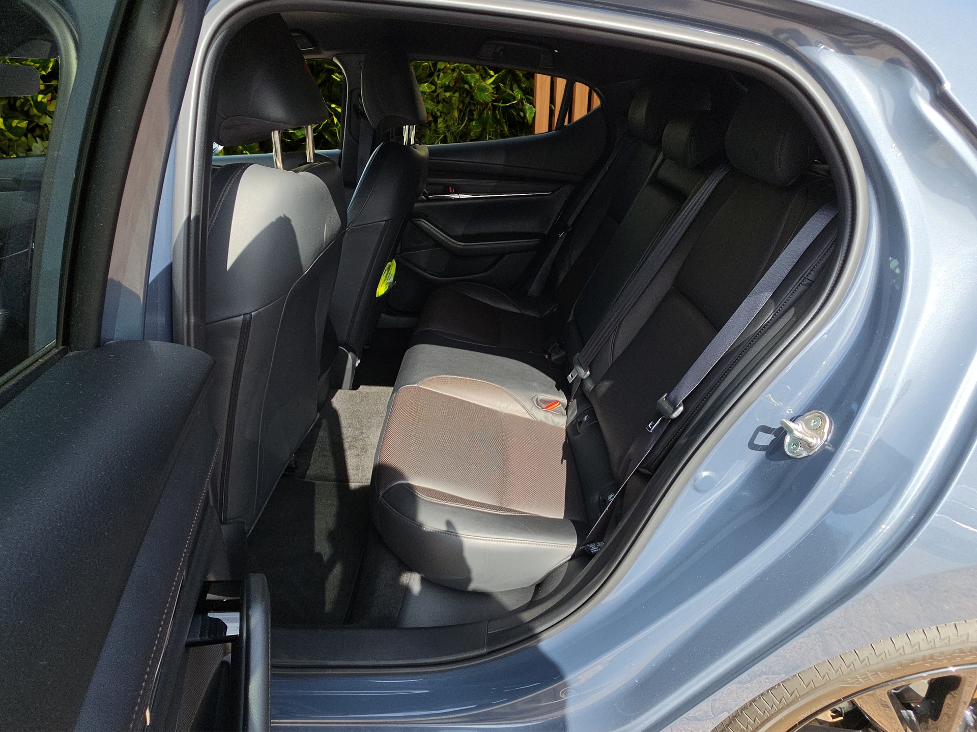 MAZDA 3 Hatchback SKYACTIV-X M Hybrid 180 Revolution Automat-image-12